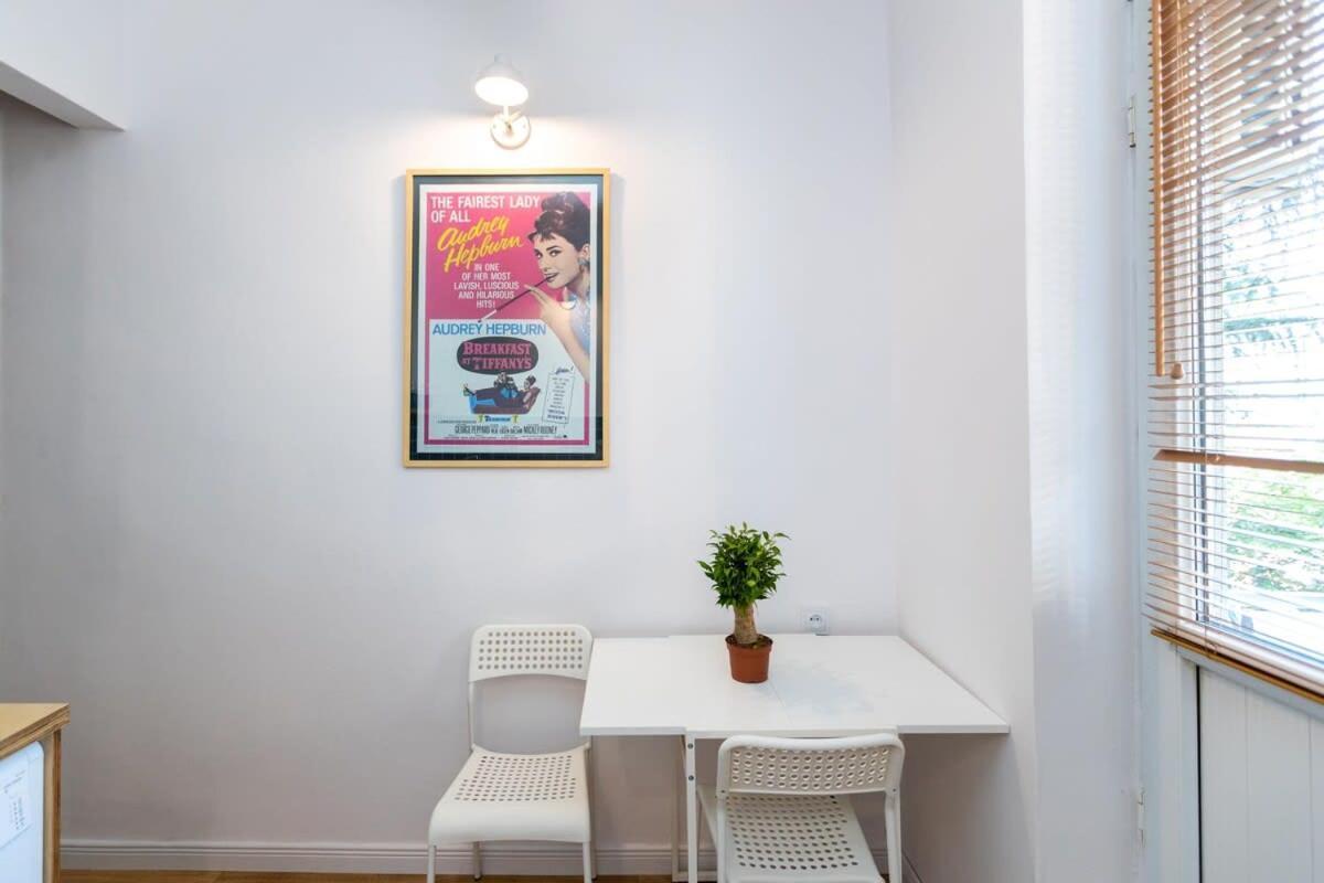Central Vera Studio - Ideal For 3 - By Wehost Tbilisi Eksteriør bilde